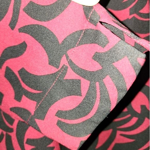 Dana Buchman Red & Black Polyester 3/4 Sleeve V-Neck Blouse Size M - Picture 6 of 9